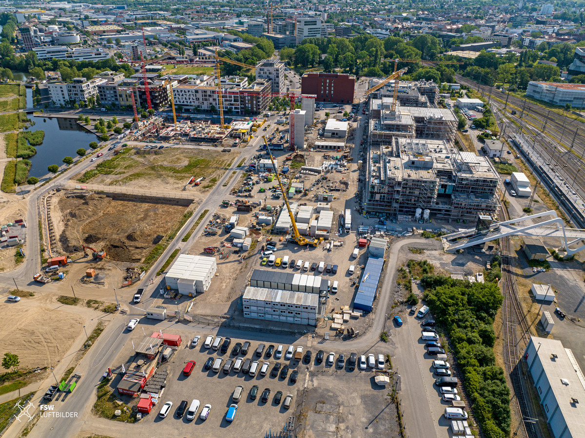 Das Luftbild zeigt den Baufortschritt im Stadtquartier Neckarbogen.